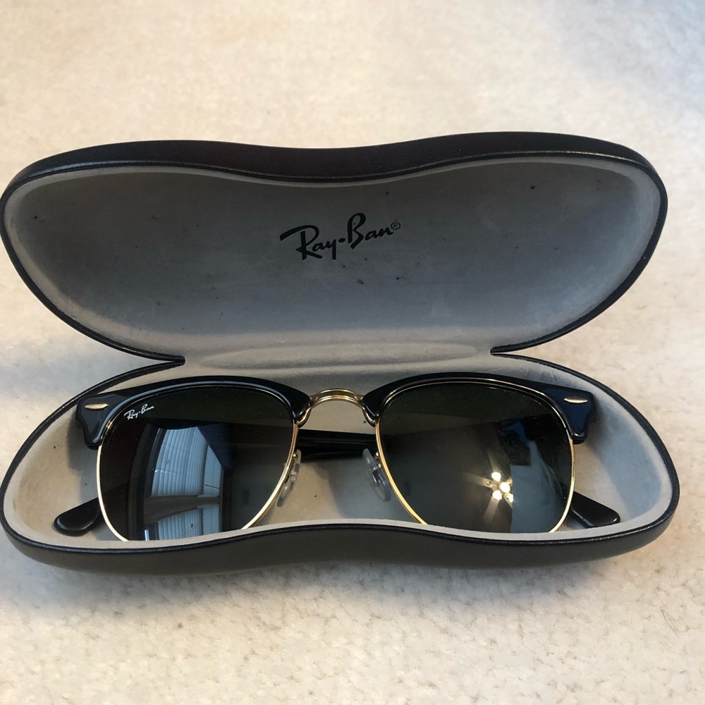 Black clubmaster classic ray bans